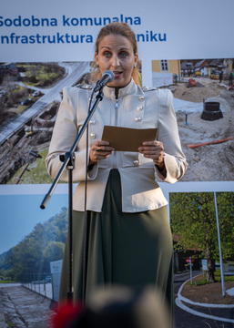 Motnik z novo kanalizacijo, čistilno napravo in urejenim trškim jedrom (6)
